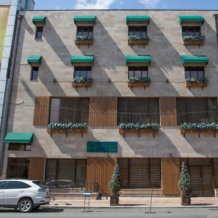 Armenian Inn Yerevan Ngoại thất bức ảnh